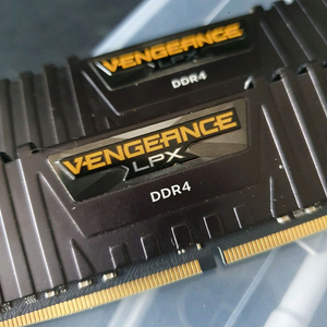 커세어 벤젠스LPX DDR4 64G(32X2)3200 최상급램