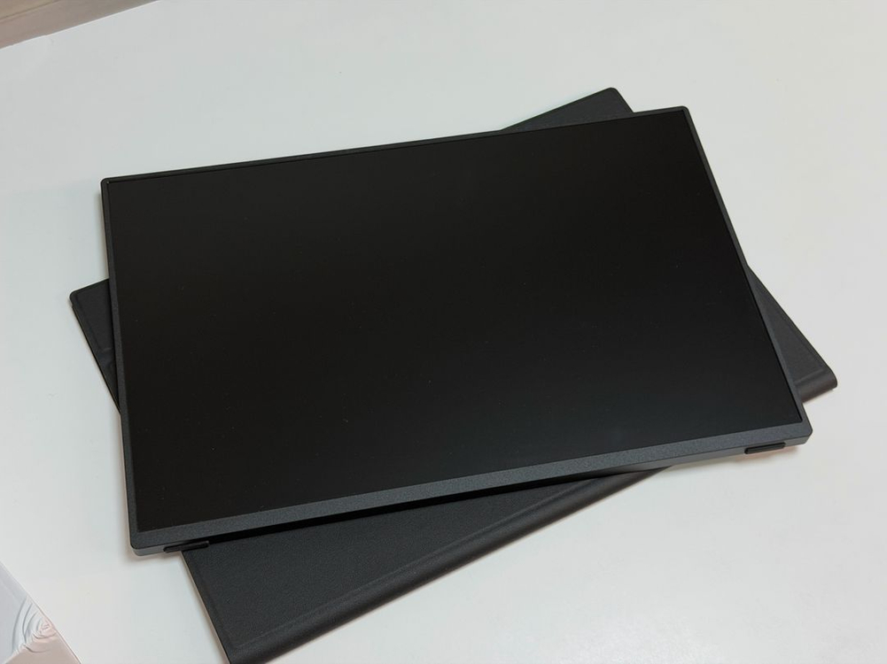 UPERFECT 4K 휴대용 모니터 16인치--1