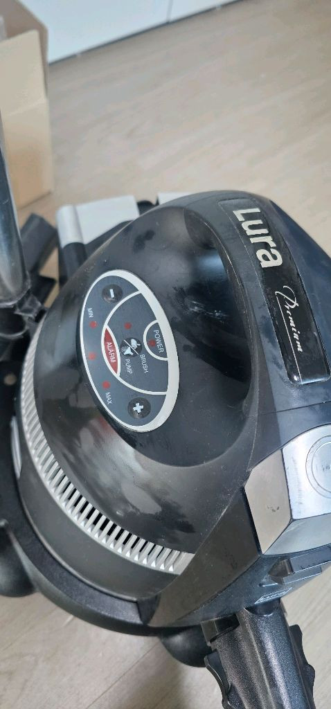 루라 물필터 유선 청소기--1