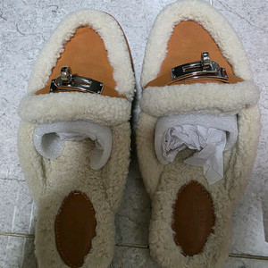 에르메스 퍼 슬리퍼