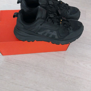 디스커버리 트레킹 고급운동화 260