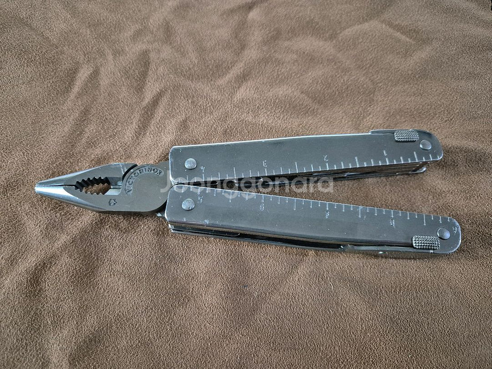 빅토리녹스 스위스툴(멀티툴)--3