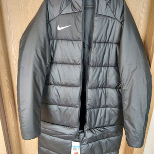 나이키 써마핏 롱패딩 M(100)사이즈입니다...새상품