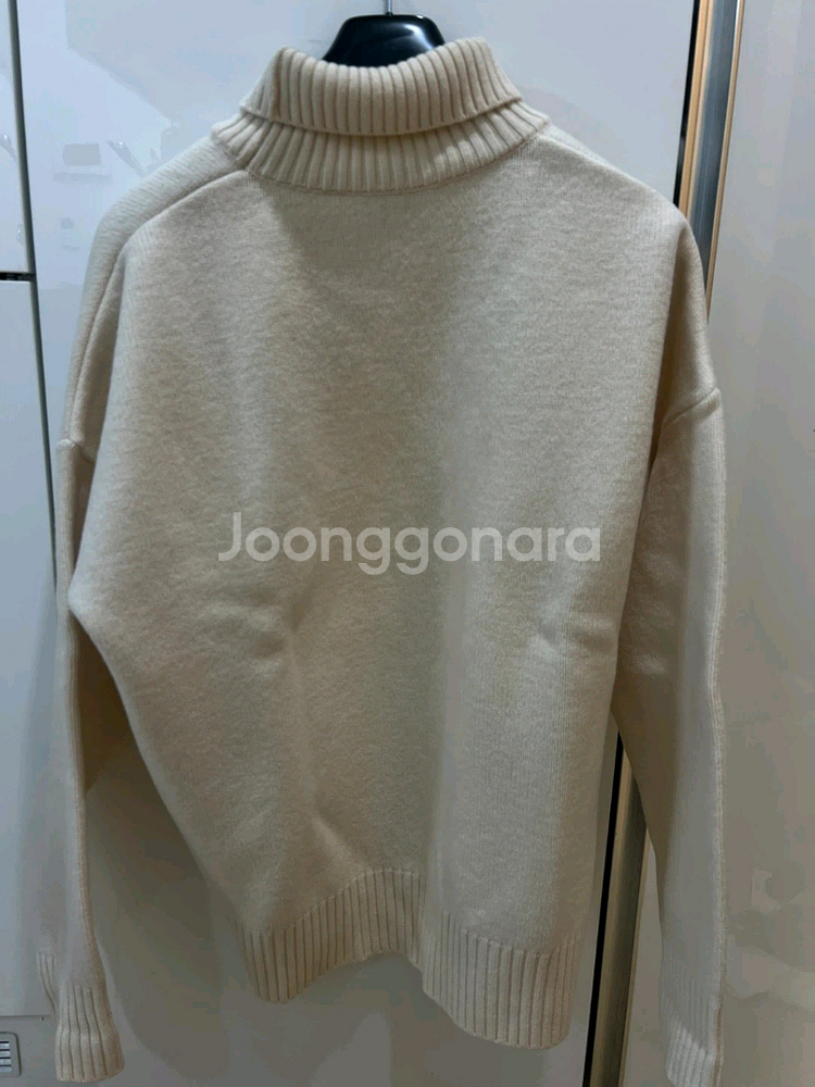 아미 인타르시아 터틀넥니트 105~107 (새상품급)--1