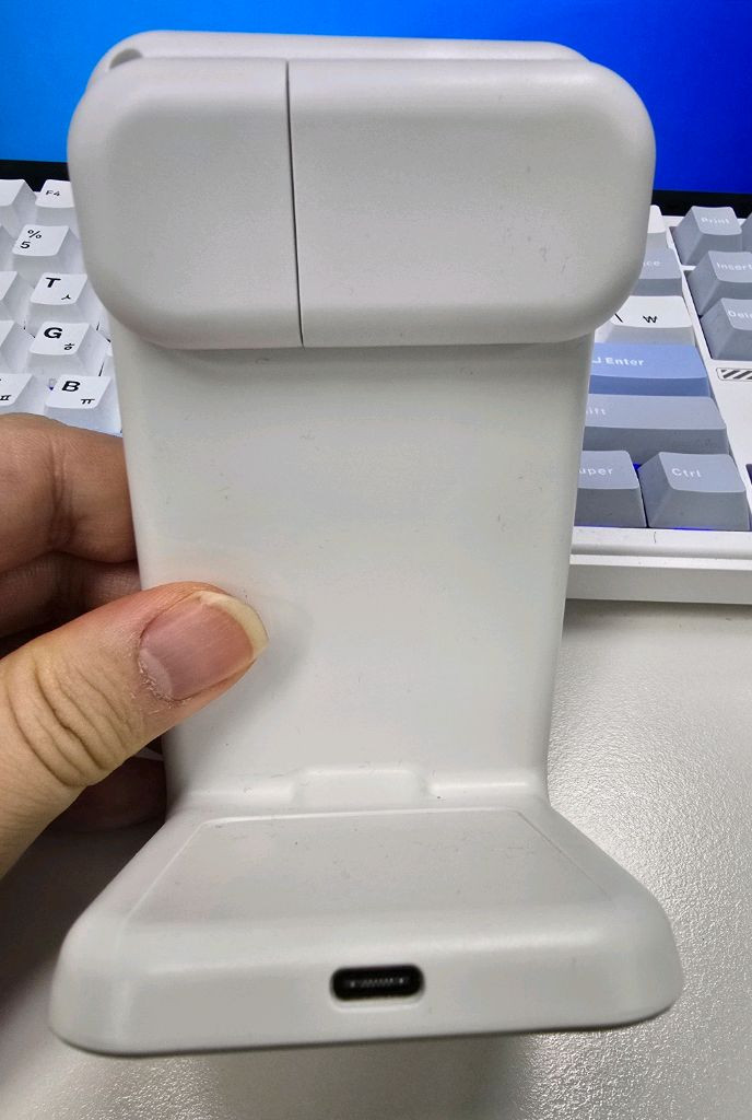 SKY 필 필 Qi2 15W 3in1 W60Q 무선 충전기 팝니다--3