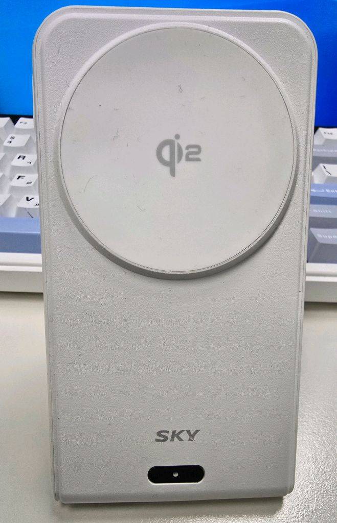 SKY 필 필 Qi2 15W 3in1 W60Q 무선 충전기 팝니다--5