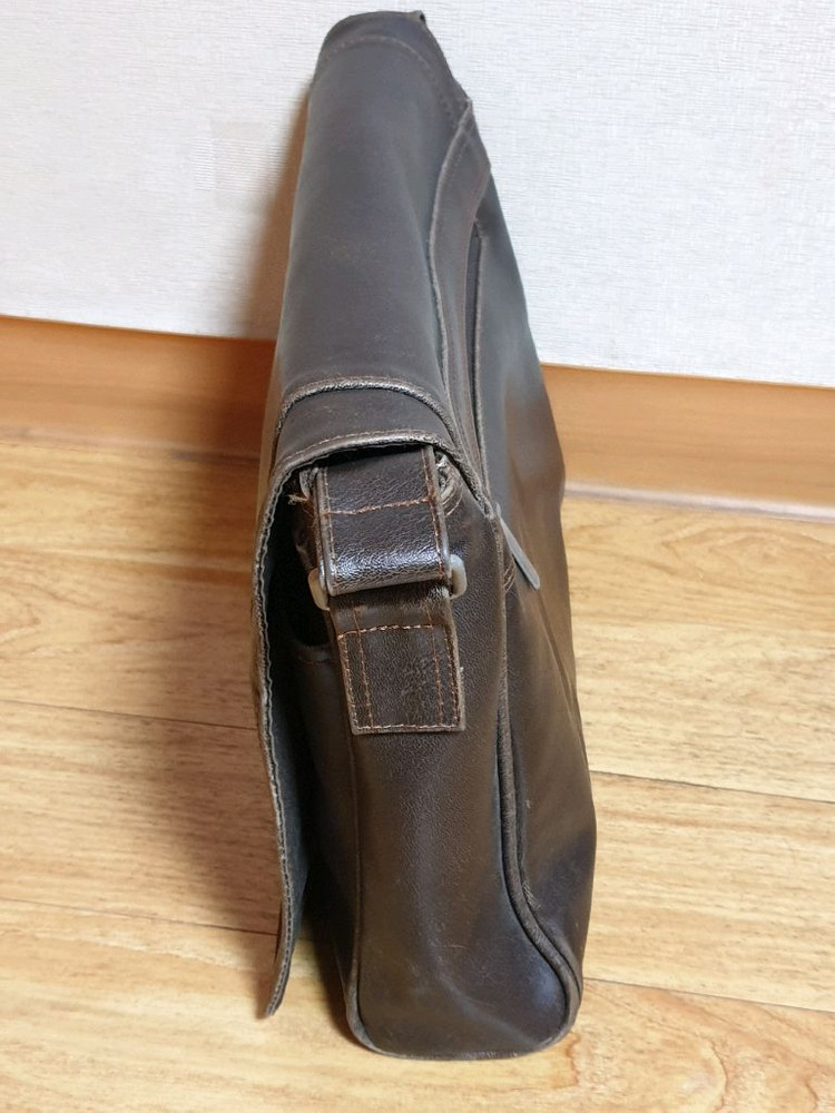 가죽 가방 메신저백 (크로스백)--3