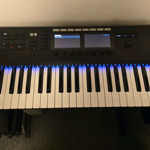 Native Instruments Komplete Kontrol S49 mk2
