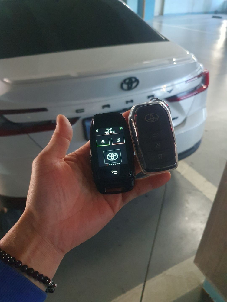 도요타 캠리 25년식 디스플레이키 개조로 달라진 일상 이미지