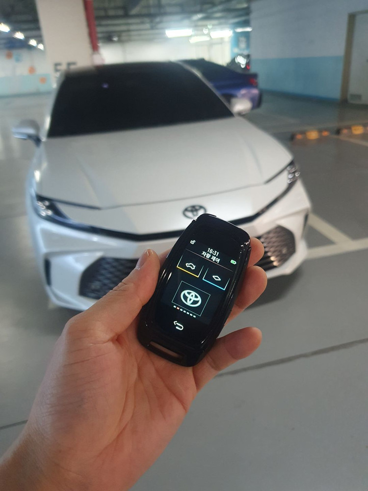 도요타 캠리 25년식 디스플레이키 개조로 달라진 일상 이미지