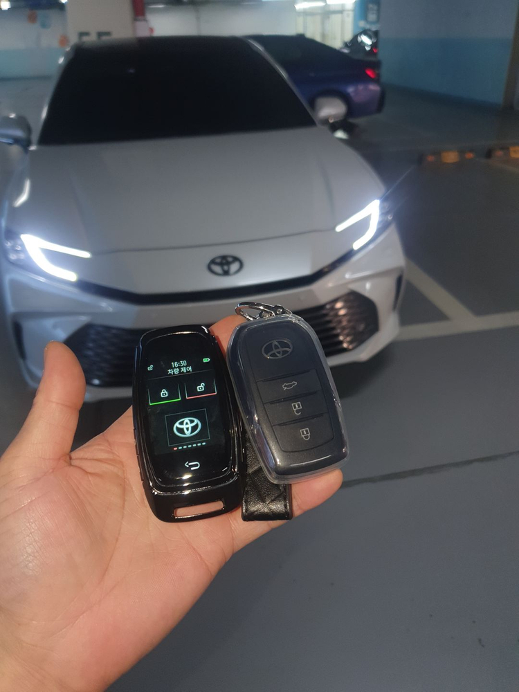 도요타 캠리 25년식 디스플레이키 개조로 달라진 일상 이미지