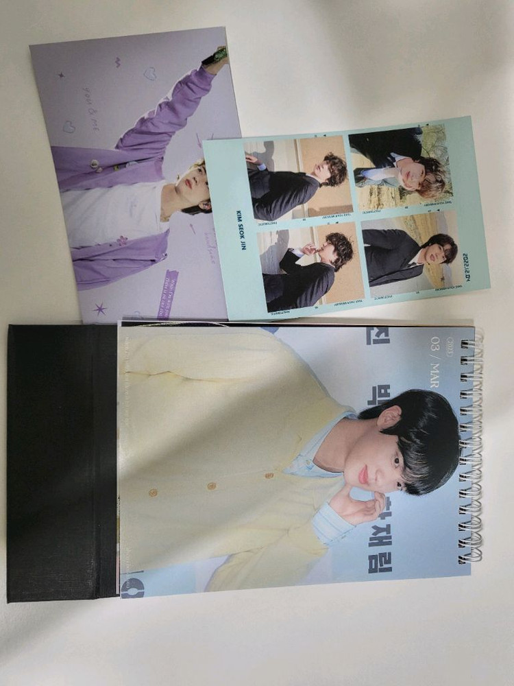 bts 방탄소년단 진 방탄 석진 탁상 달력 포카 굿즈 이미지