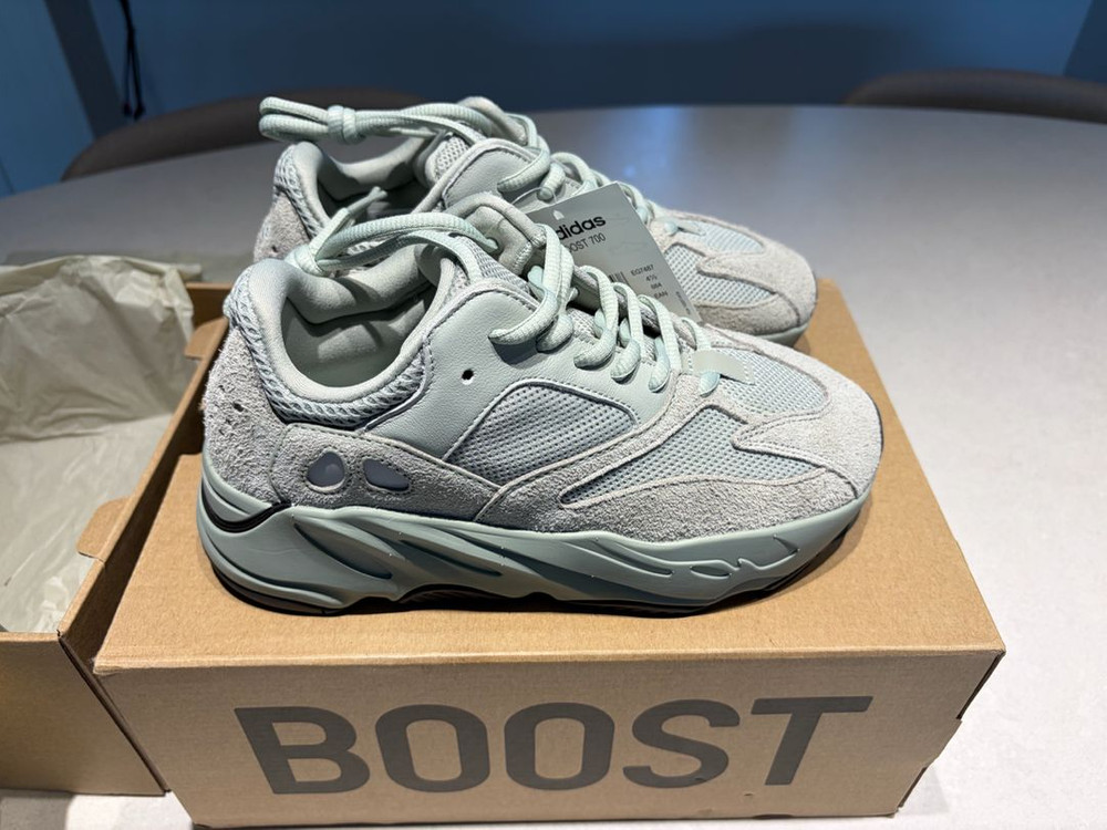 [230] 아디다스 이지부스트 700 솔트 새상품 이미지