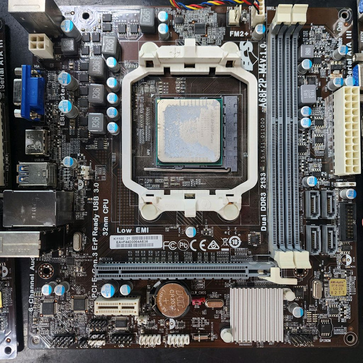 ECS A68F2P-M4 메인보드 + A4-6300 APU + 쿨러 + 백패널 세트 2장 남음 1장당 이미지