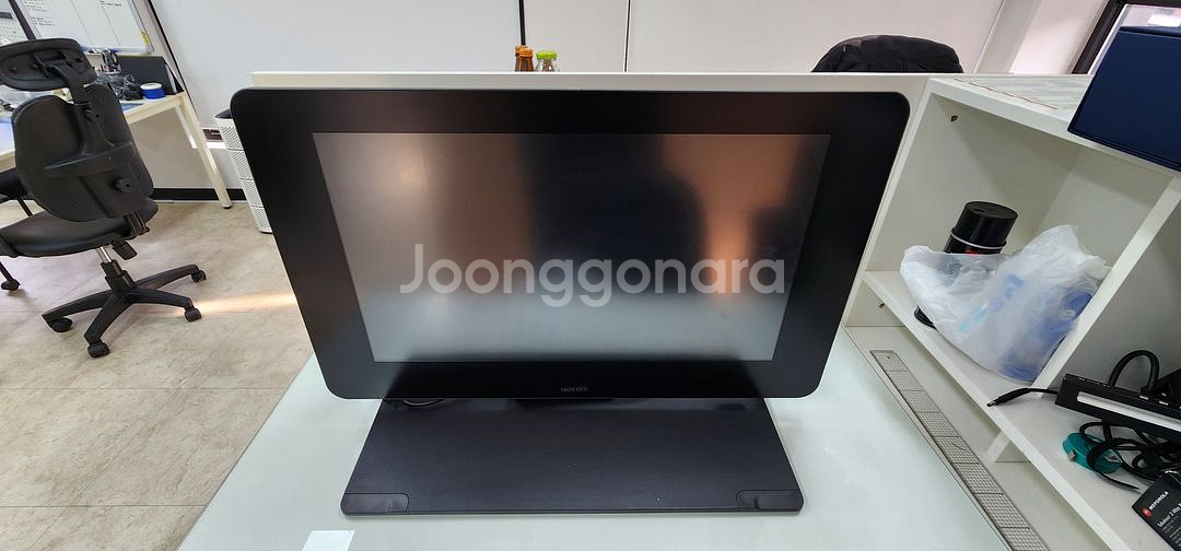 와콤 신티크 27 QHD 풀터치 + 에르고 스탠드--1