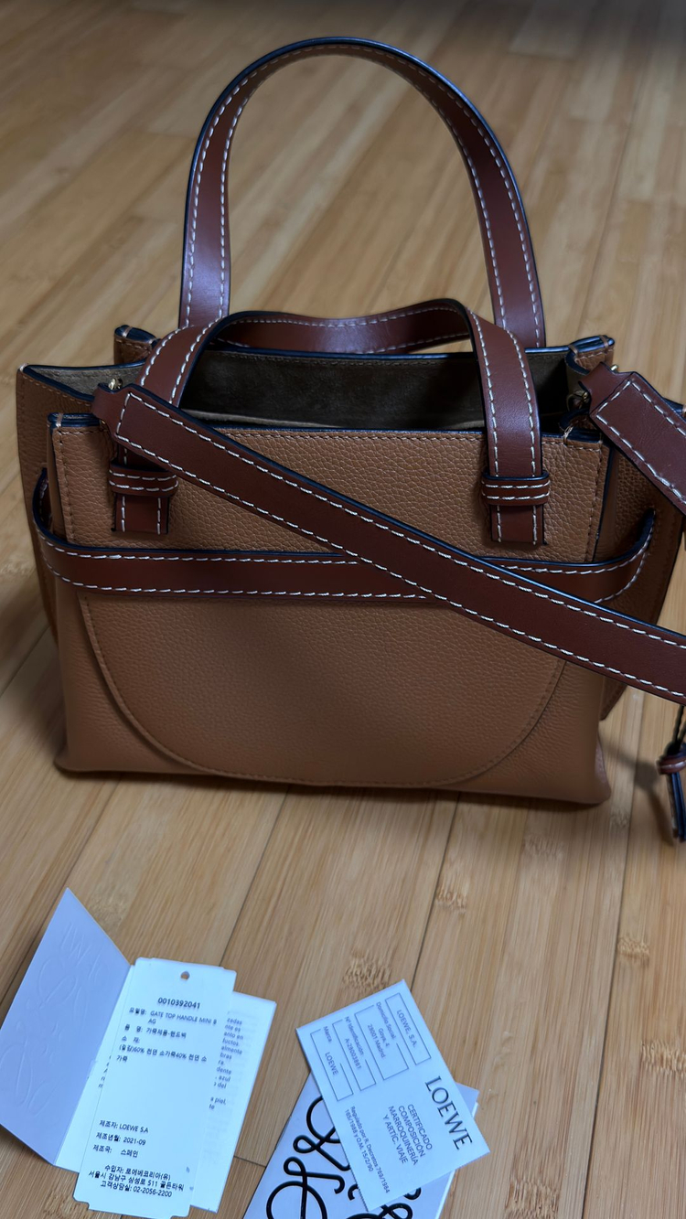 로에베 가방 게이트 탑핸들 미니백 브라운--4