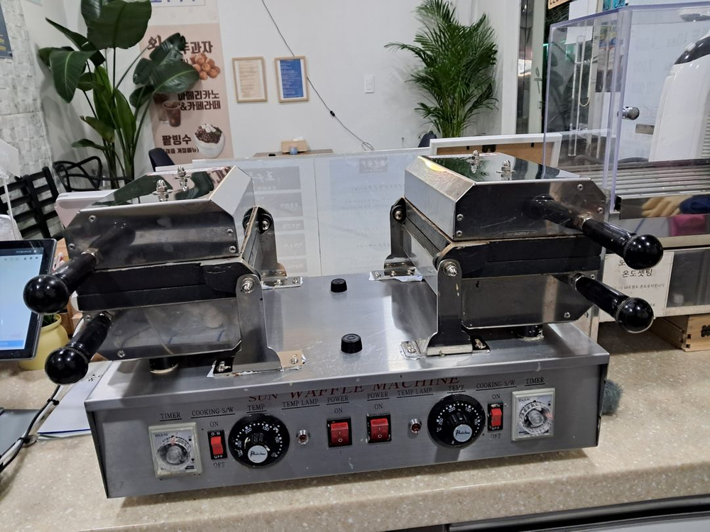 카이저 제빙기, 커피 머쉰, 온수기, 커피 그라인더, 호두과자 기계, 호두과자 온장고 이미지