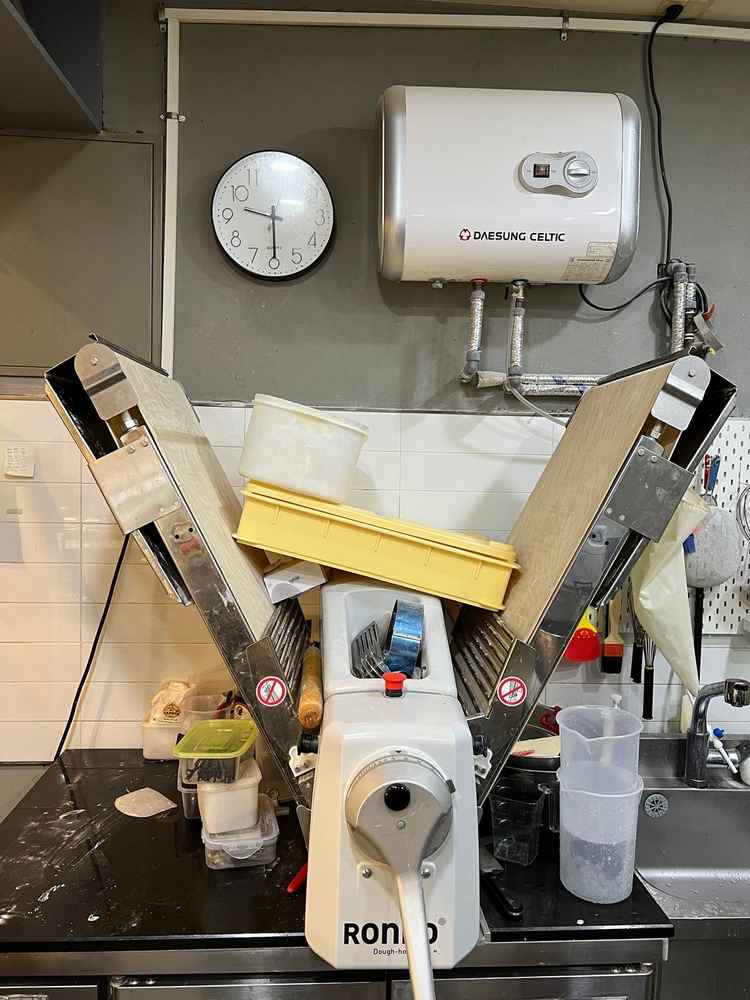 하이엔드 업소용 제빵기기(폴린 오븐, 에셔 믹서, 도우컨, 우녹스, 론도 파이롤러) 판매합니다.--3