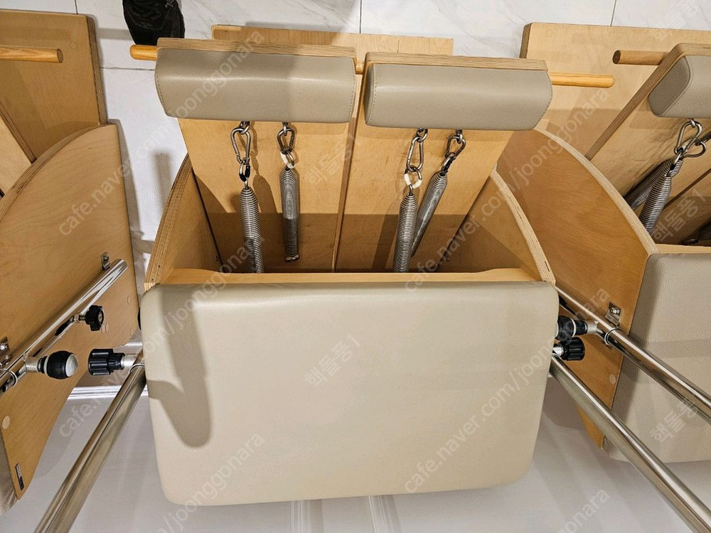 비즈플렛 필라테스 체어 이미지