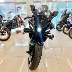 22년식 R7 21,XXXkm 판매합니다:)