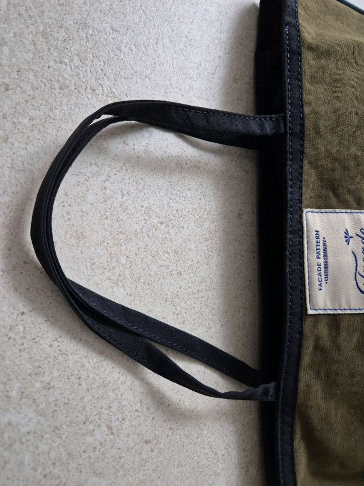 파사드패턴 브리즈 토트백 포레스트 이미지