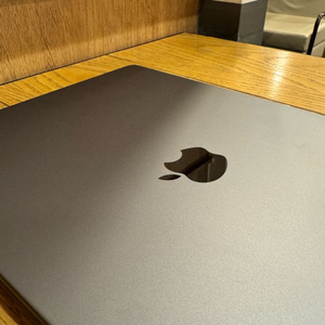 S급 맥북 M1 pro 16인치 32g (배터리100)