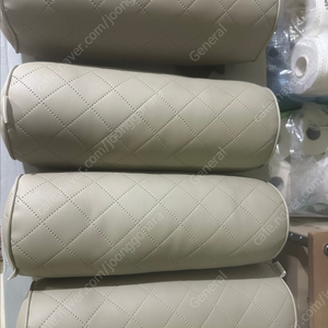 메이튼 차량용 목베개(목쿠션) 미스티그레이 4개 판매