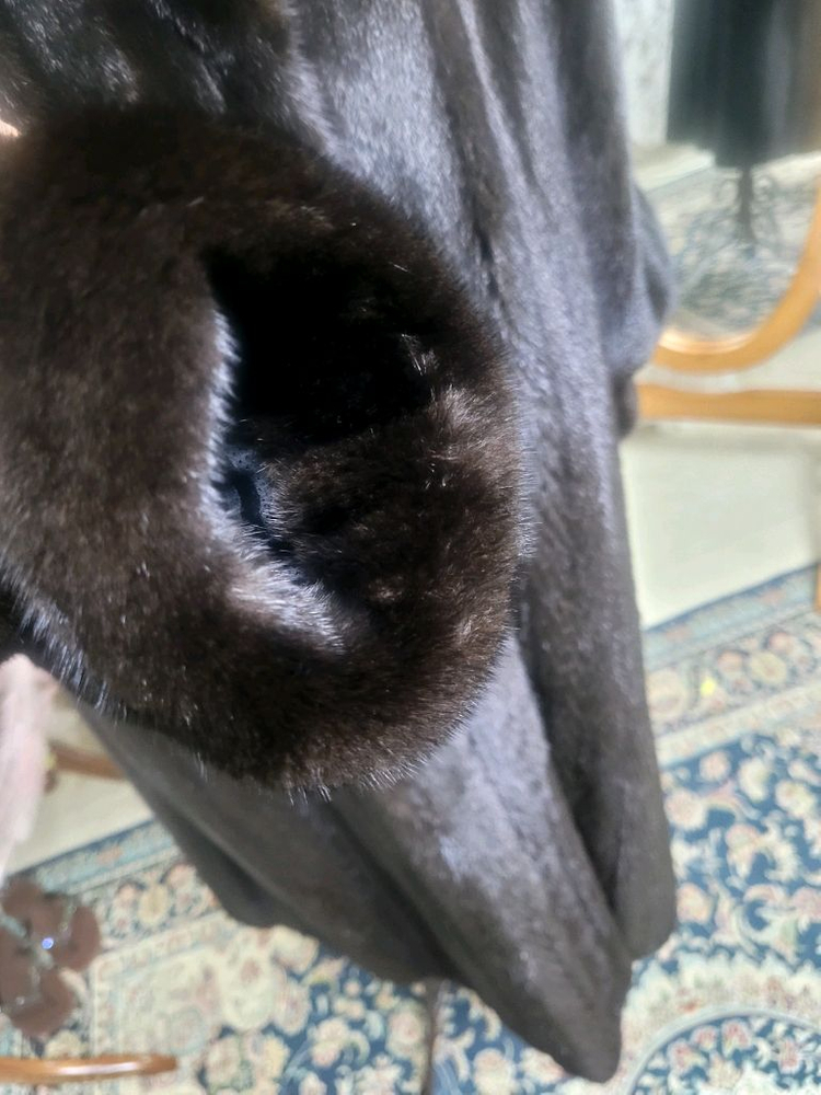 동우모피 블랙그라마 롱밍크코트(116cm)--2