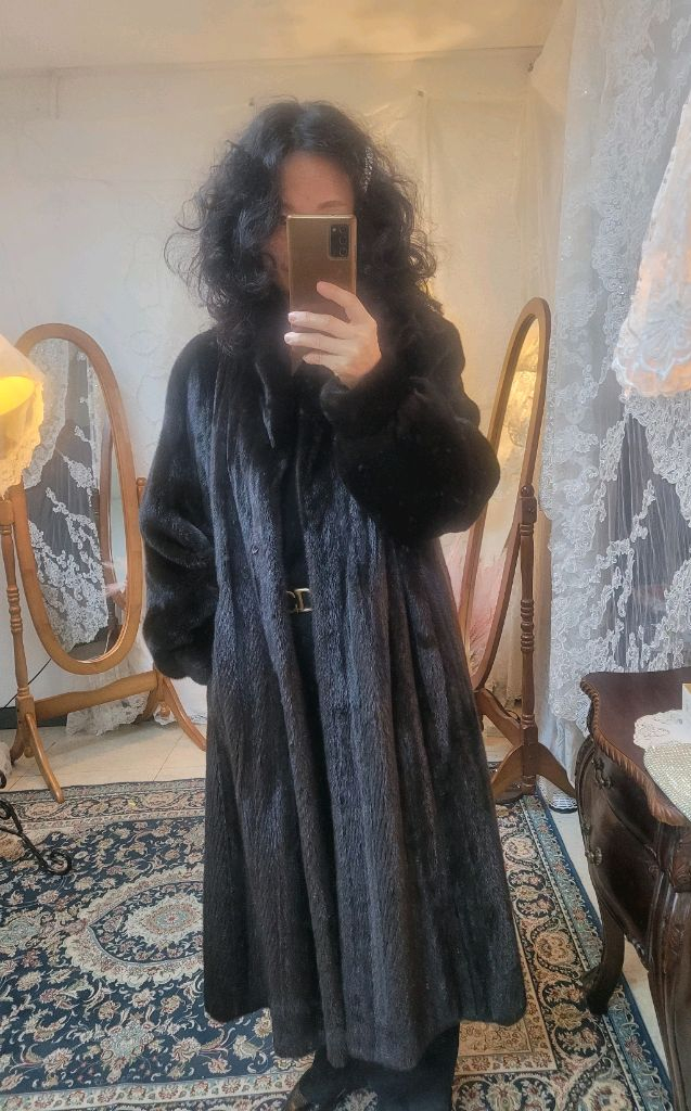 동우모피 블랙그라마 롱밍크코트(116cm)--6