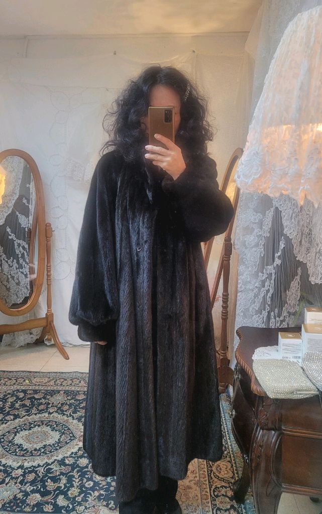 동우모피 블랙그라마 롱밍크코트(116cm)--7