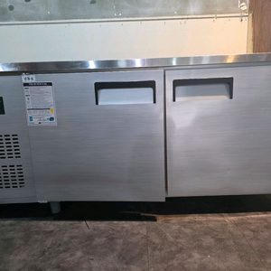 카페정리 1800테이블 냉장 냉동고 퍈매합니다