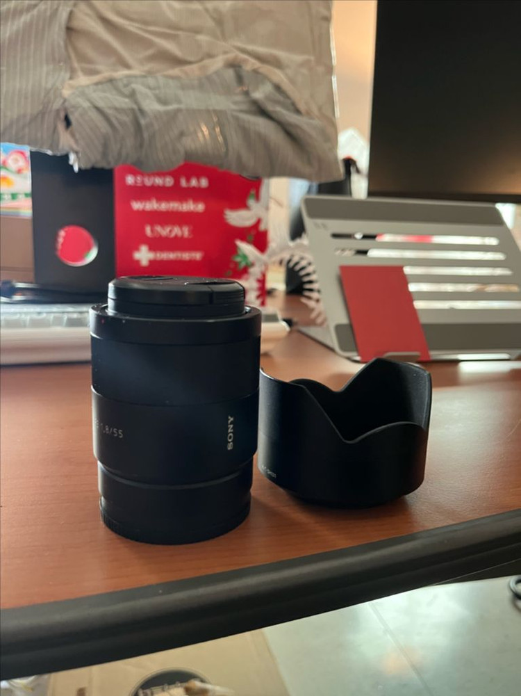 소니 FE 55mm f1.8 자이즈 렌즈--0