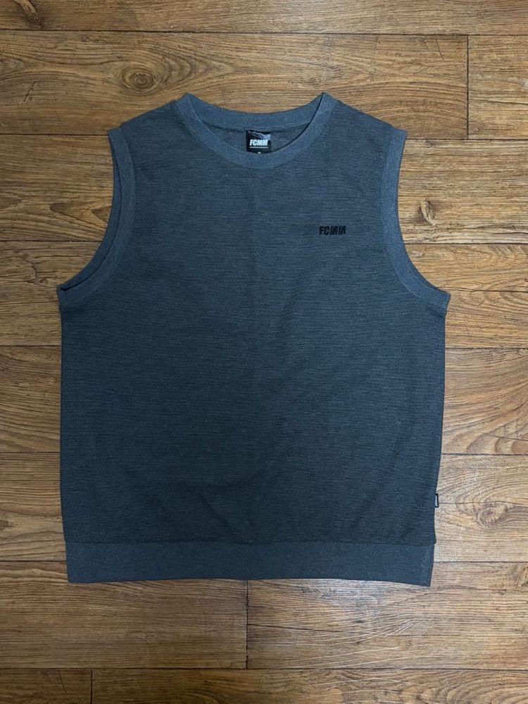 FCMM 에프씨엠엠 클럽 니트 베스트 차콜 M 이미지