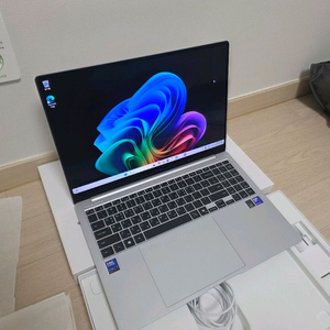 삼성 갤럭시북5 프로 울트라7 판매합니다. NT960XHA-KC71S