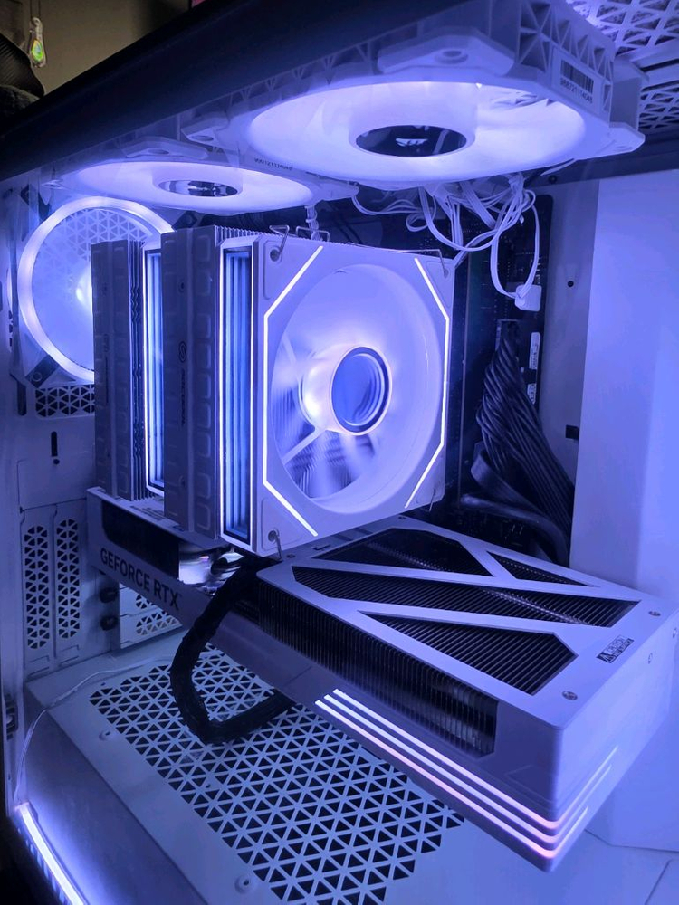 5800X3D 64GB 2TB 5070TI 고사양본체 이미지