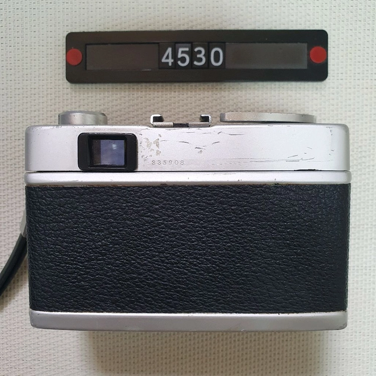 코니카 C 35 E&L 필름카메라 실버바디 이미지
