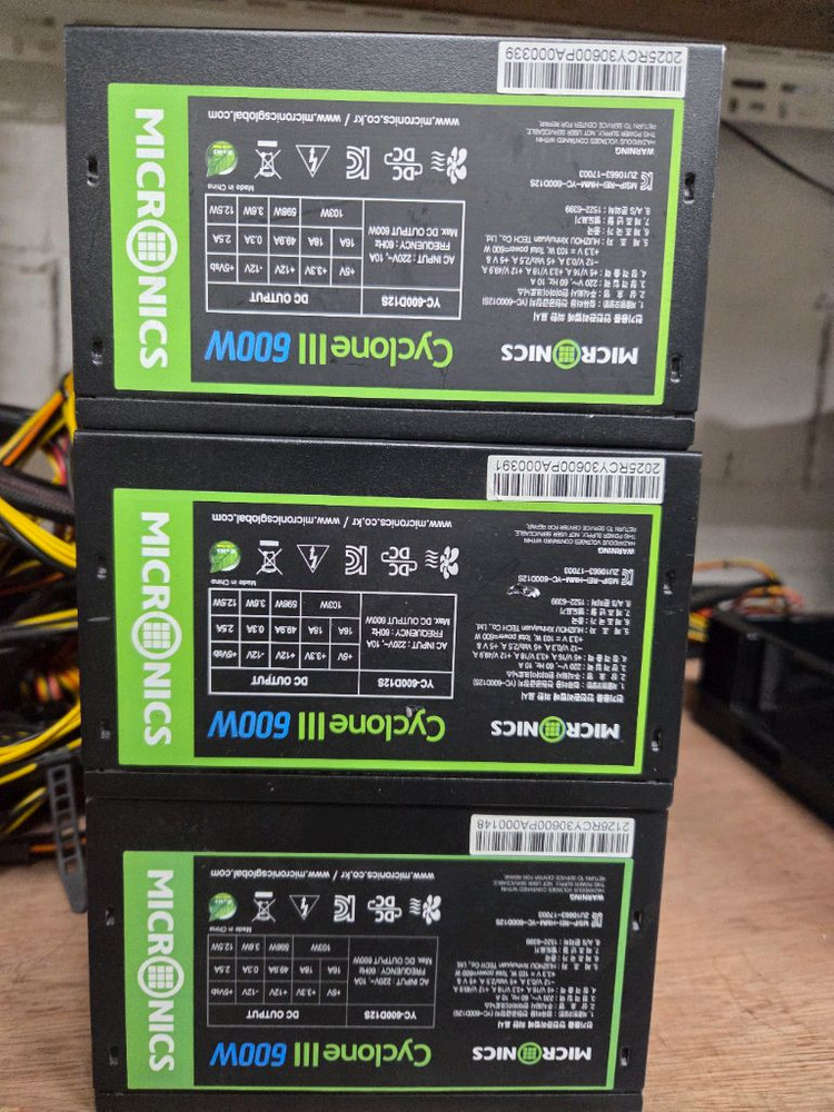 마이크로닉스 Cyclone III 600W 파워입니다---0
