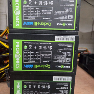 마이크로닉스 Cyclone III 600W 파워입니다-