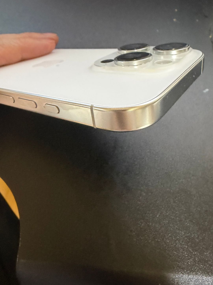 아이폰16프로 화이트티타늄 256GB--3