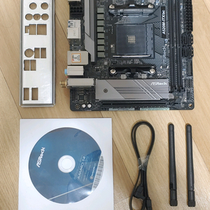 애즈락 A520M-ITX (라이젠 5 지원 / am4 소켓) 메인보드 팝니다.