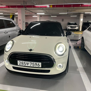 2020년식 미니쿠퍼 HIGH 트림 판매