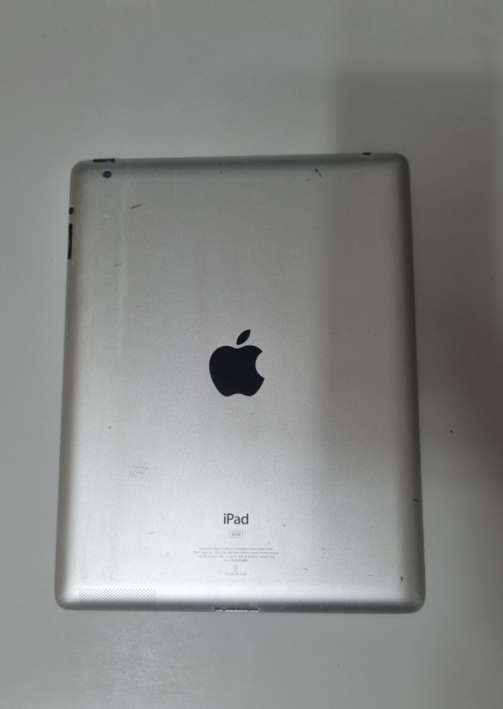 아이패드 2세대 32GB 부품용 판매합니다--1