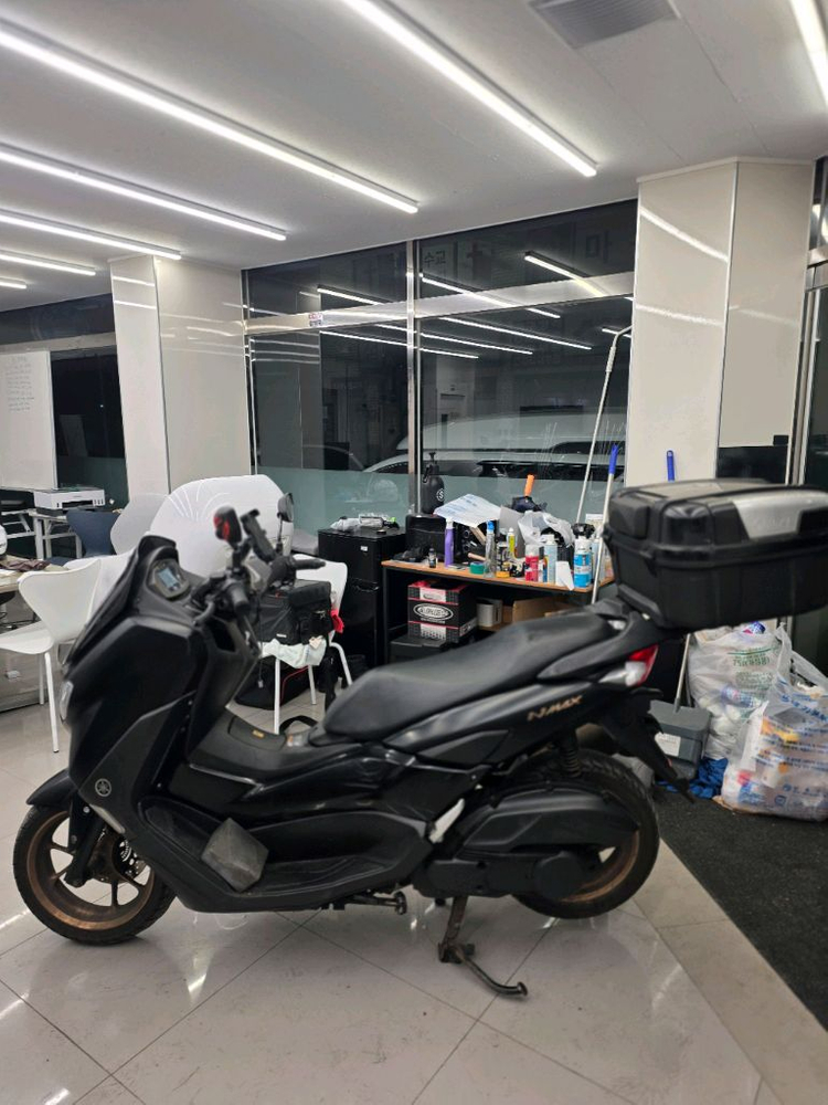 NMAX125 21년식--2