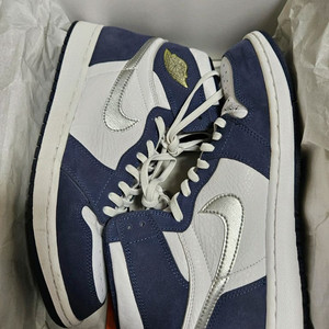 나이키 에어조던1 미드나잇 네이비 이미지