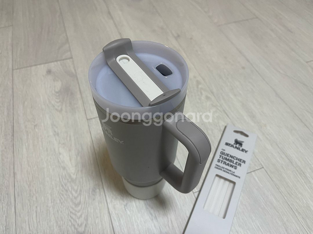 스탠리 퀜처 H2.0 플로우 스테이트 텀블러 1.18ml, 애쉬--1