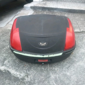 오토바이 스쿠터 탑 박스. 배달 통 .중고 .큰사이즈