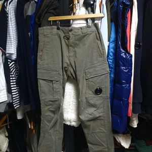 CP컴퍼니 렌즈와펜 카고 바지 올리브 46