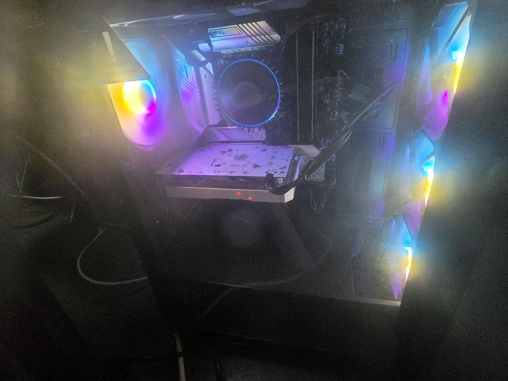 고사양 조립PC 반본체 + 43인치 4K모니터--1