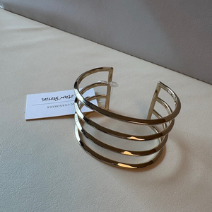 앤아더스토리즈 골드 뱅글 팔찌 (새상품)