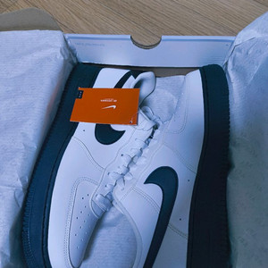 나이키 코리아 에어포스1 로우 검창 빨창 신품 팝니다. 이미지